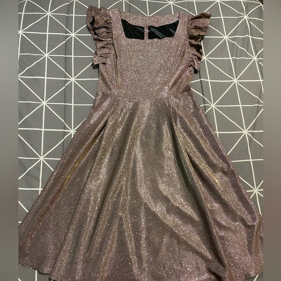 Super shiny Pink and purple dress - Picture 3 of 5